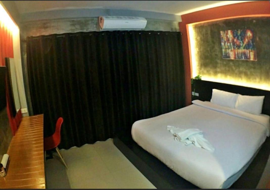 Coconut Hotel HHQ Eksteriør billede